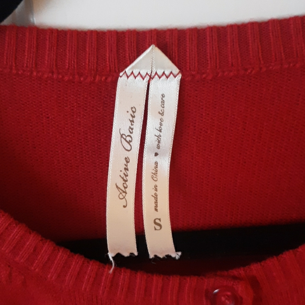 2 Sweater Bundle Active Basic Size Small - Picture 2 of 7